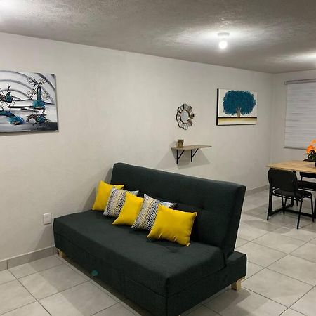 Apartamento Minimalista En Zona Muy Centrica De Guadalajara Exterior photo