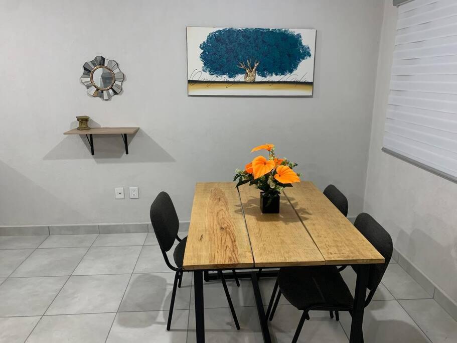 Apartamento Minimalista En Zona Muy Centrica De Guadalajara Exterior photo